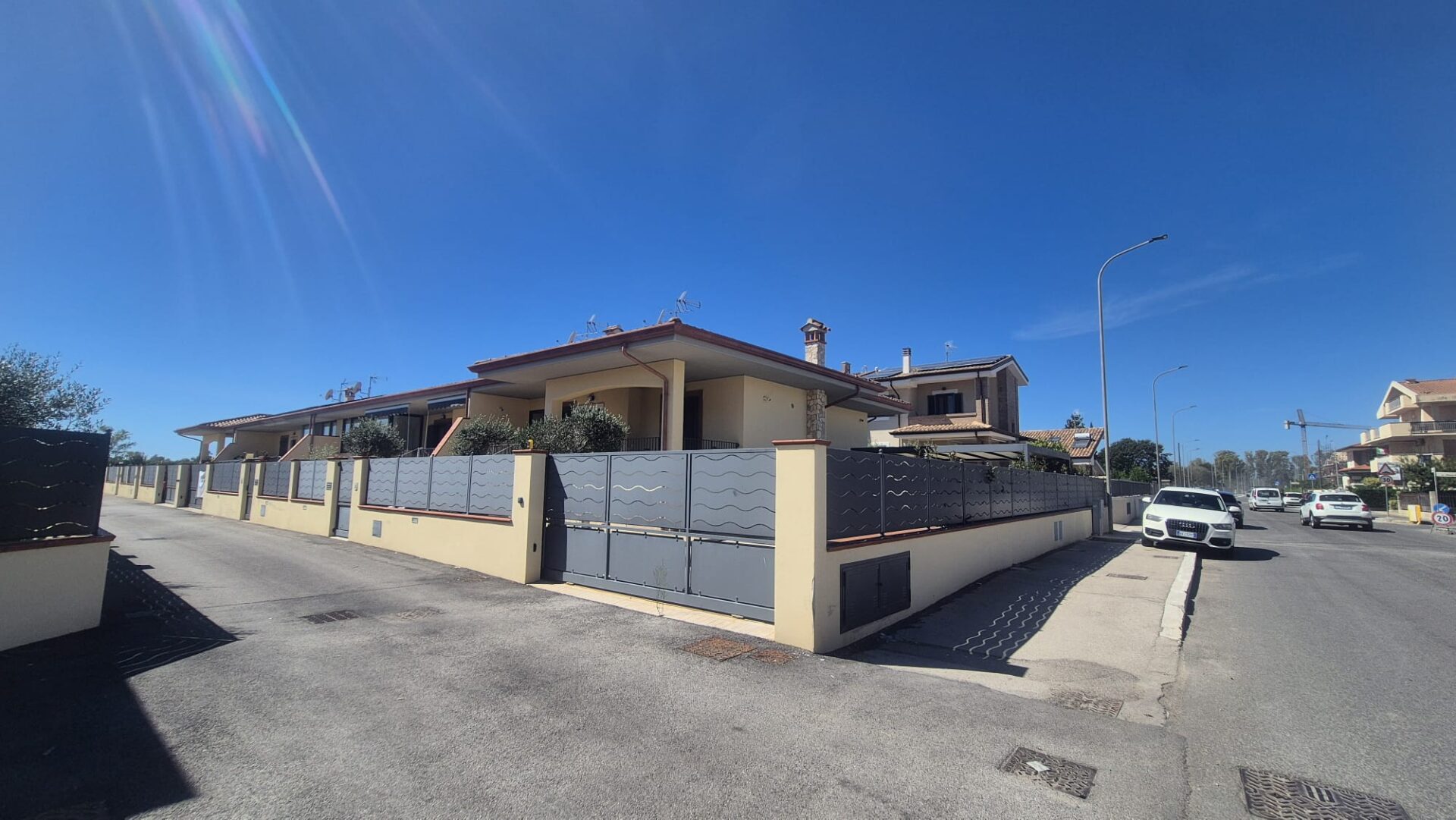 VENDESI VILLINO – ZONA CENTRALE – PONTINIA