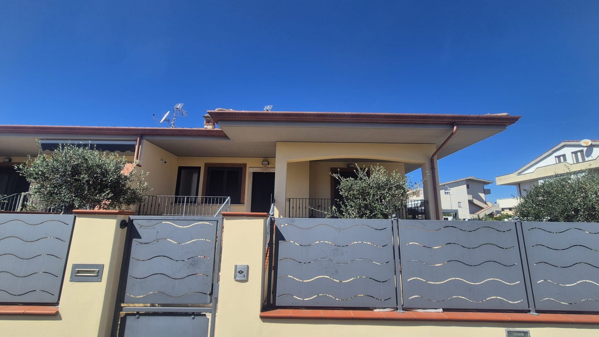VENDESI VILLINO – ZONA CENTRALE – PONTINIA