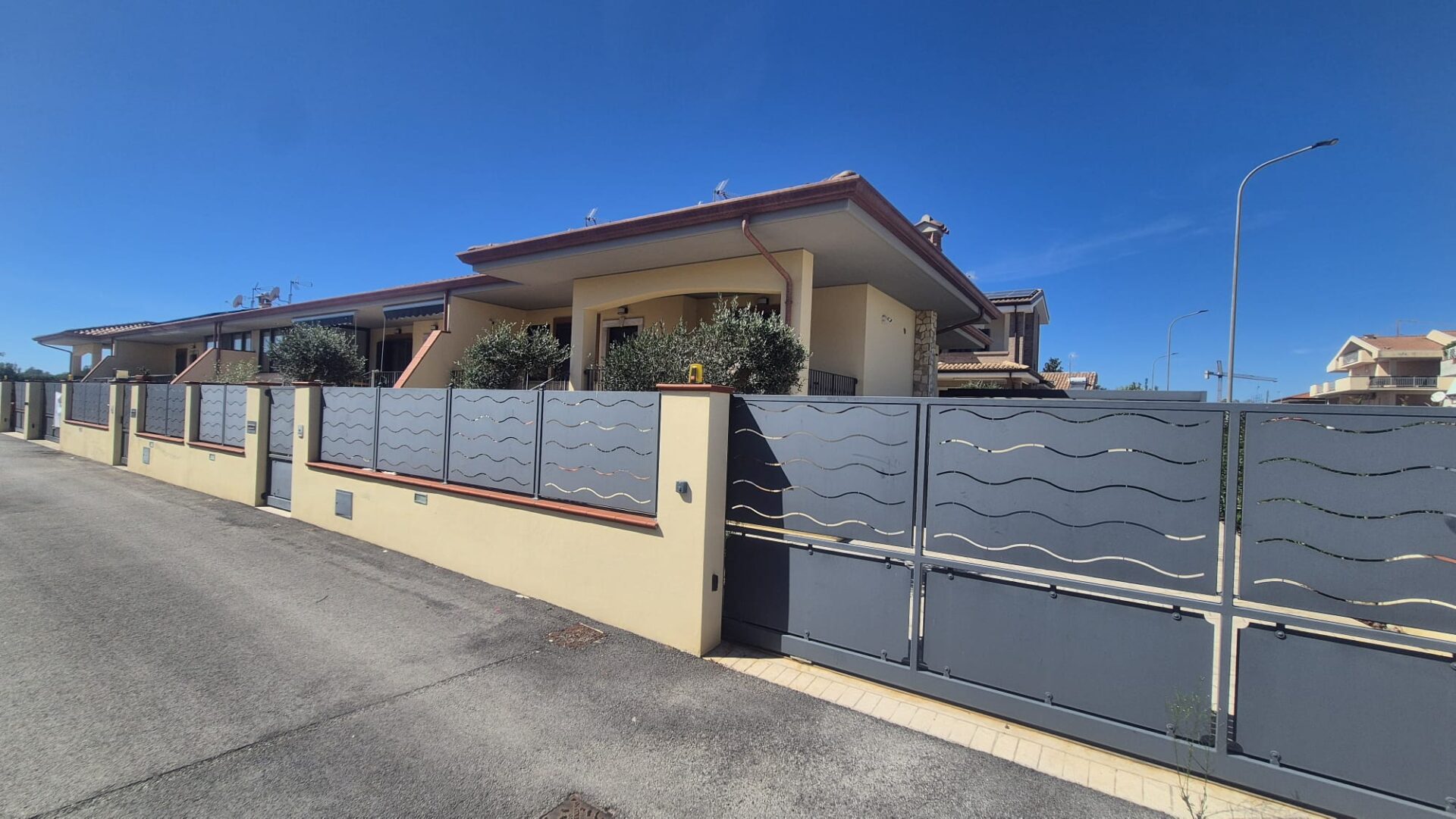 VENDESI VILLINO – ZONA CENTRALE – PONTINIA