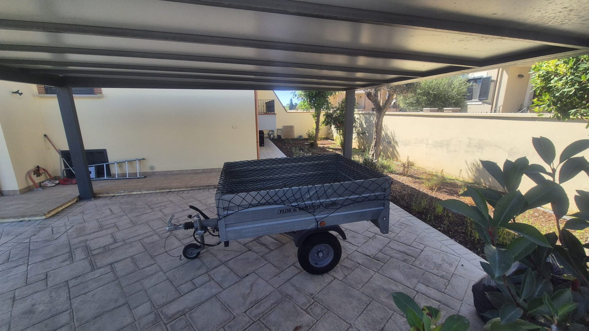 VENDESI VILLINO – ZONA CENTRALE – PONTINIA