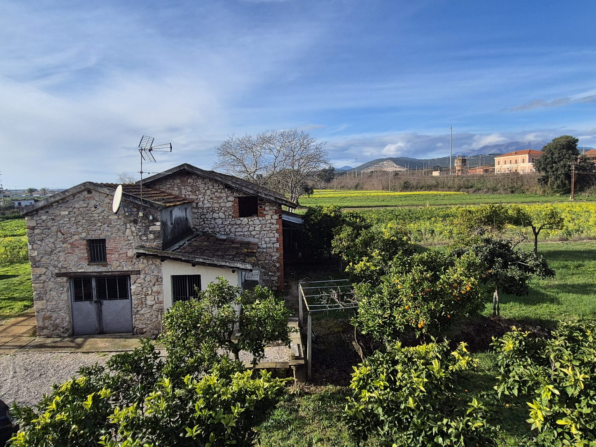 VENDESI CASA INDIPENDENTE – PONTINIA