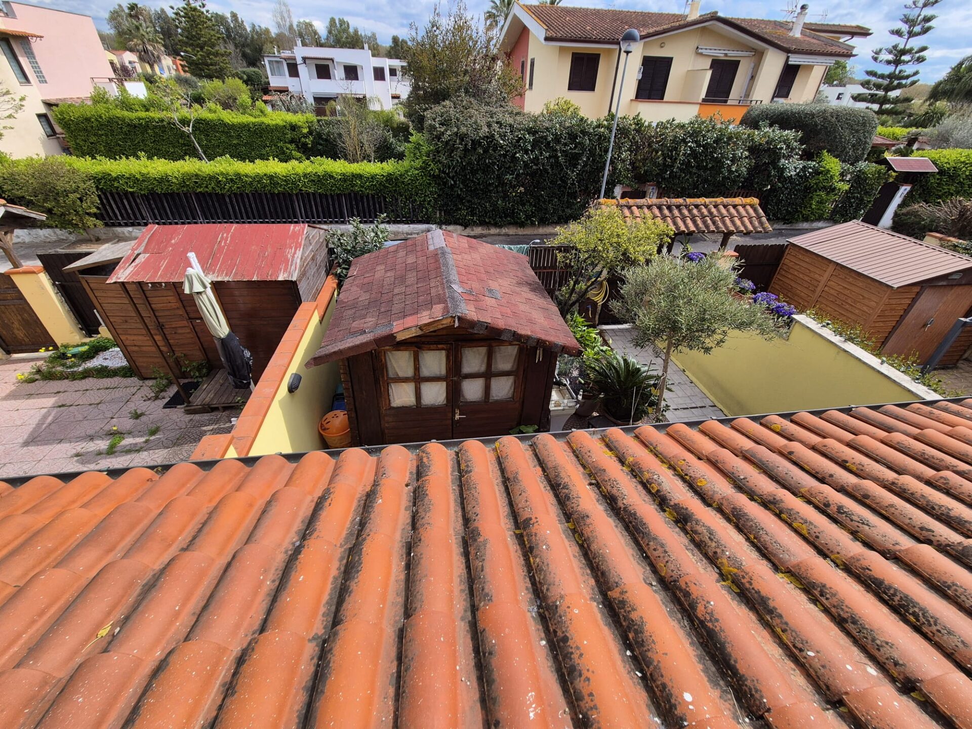 VENDESI PORZIONE DI VILLINO A SCHIERA – LOC. SACRAMENTO- SABAUDIA