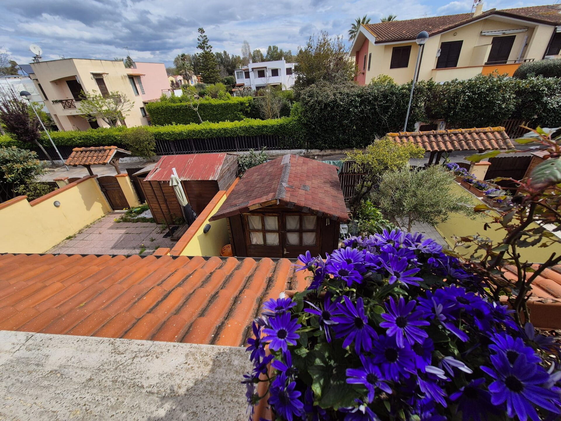 VENDESI PORZIONE DI VILLINO A SCHIERA – LOC. SACRAMENTO- SABAUDIA