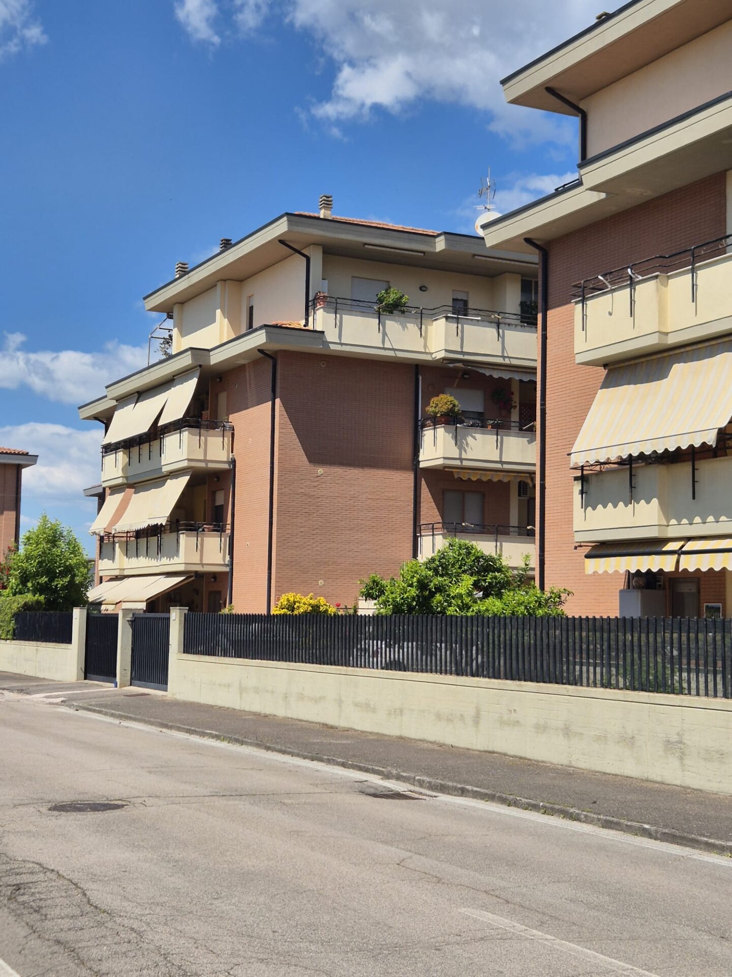 VENDESI APPARTAMENTO- ZONA CENTRALE -PONTINIA