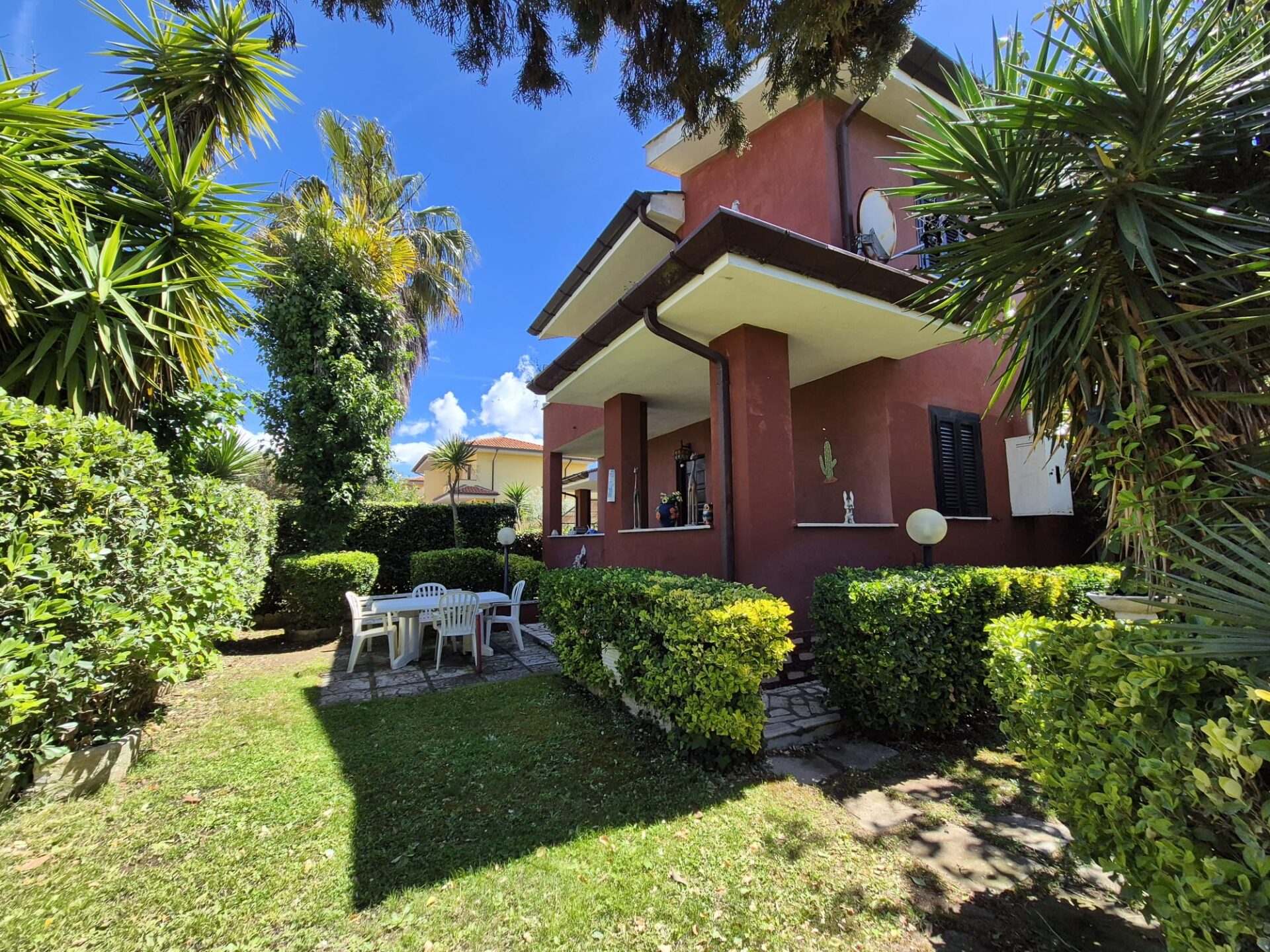 VENDESI PORZIONE DI VILLINO – SABAUDIA