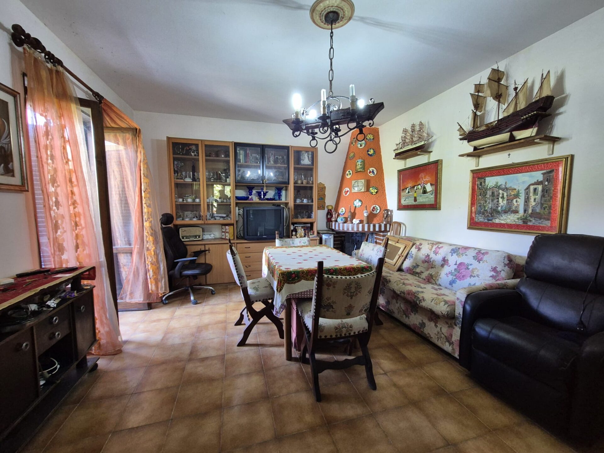 VENDESI PORZIONE DI VILLINO – SABAUDIA
