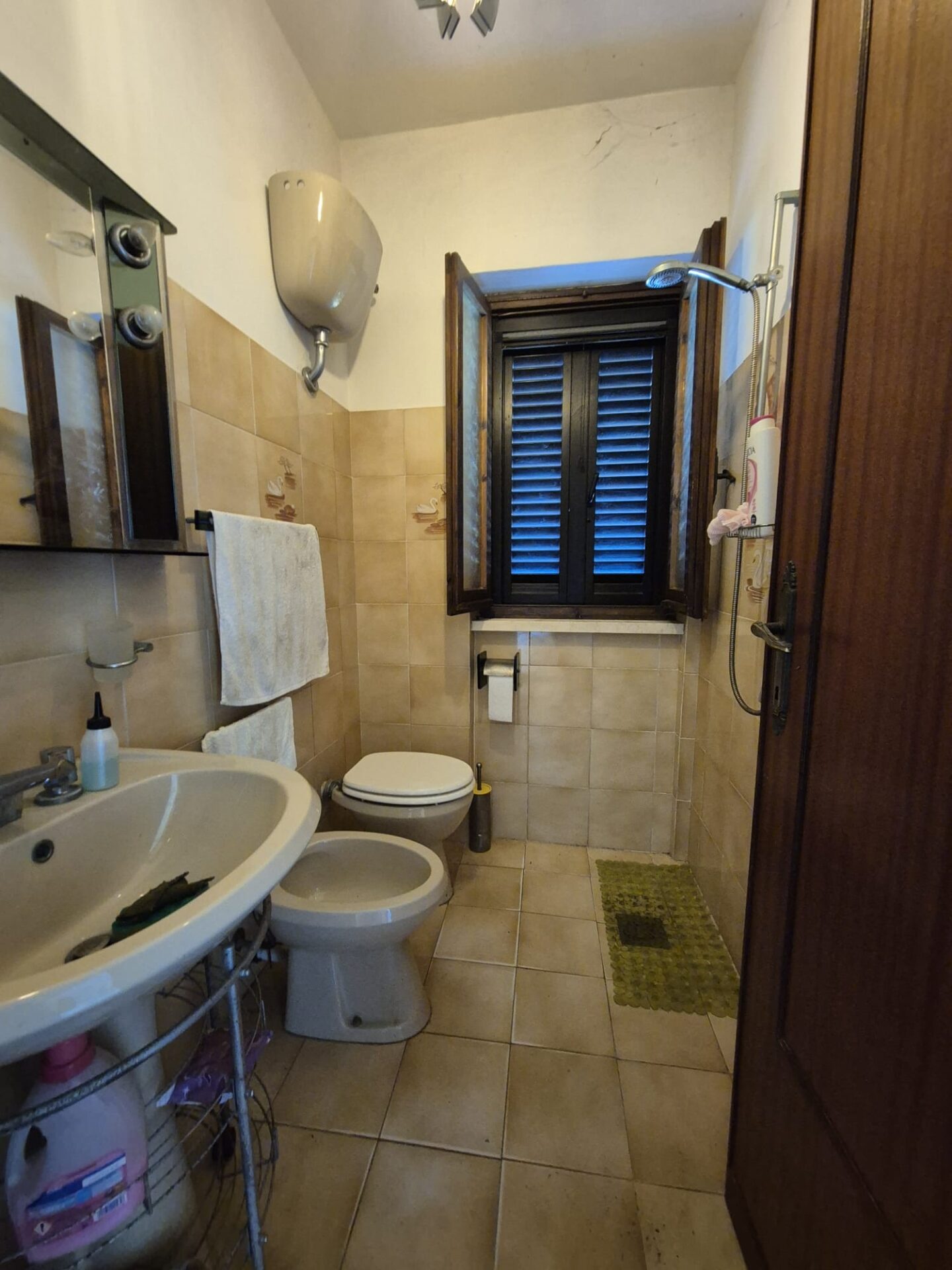 VENDESI PORZIONE DI VILLINO – SABAUDIA