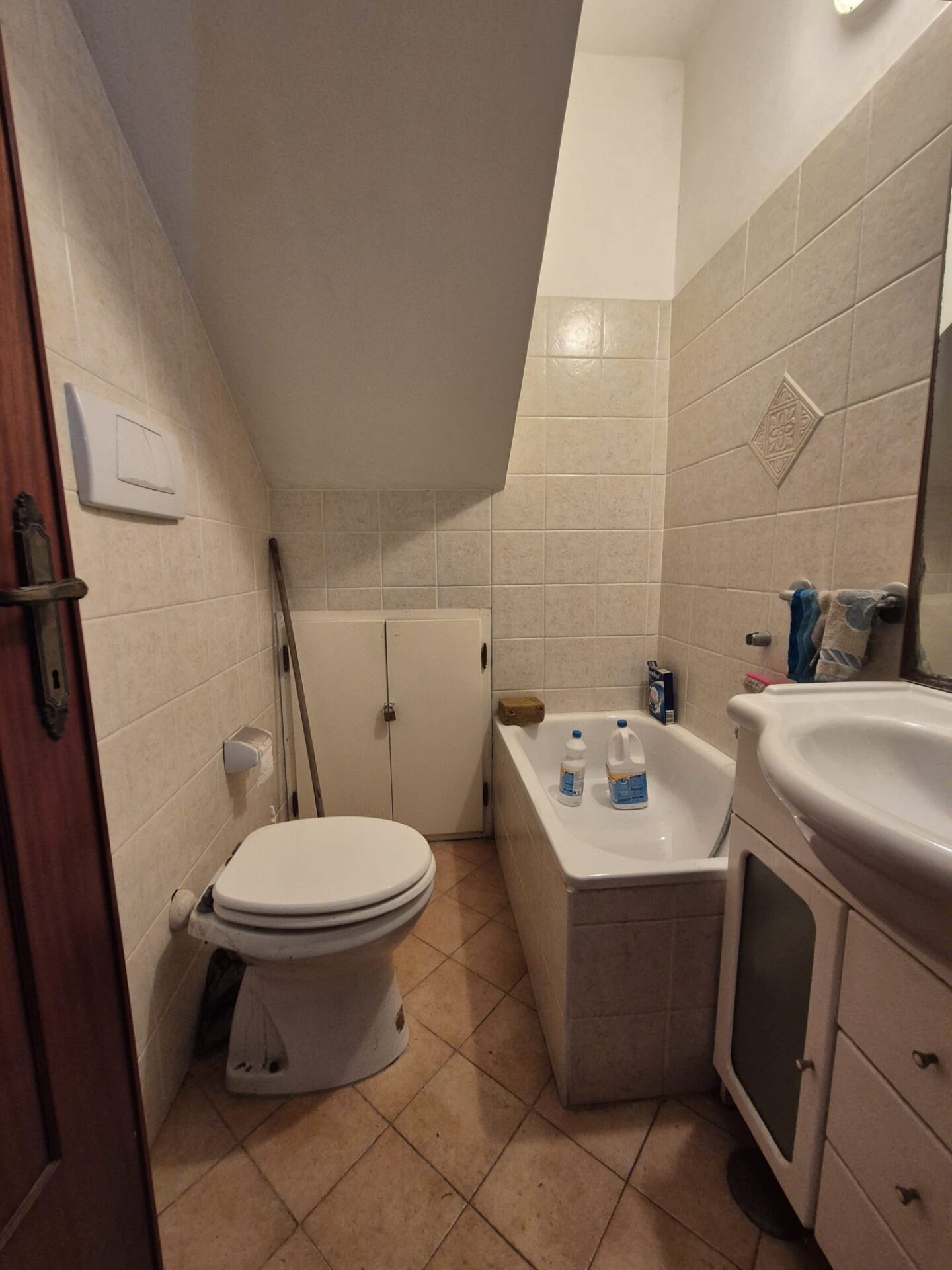 VENDESI PORZIONE DI VILLINO – SABAUDIA