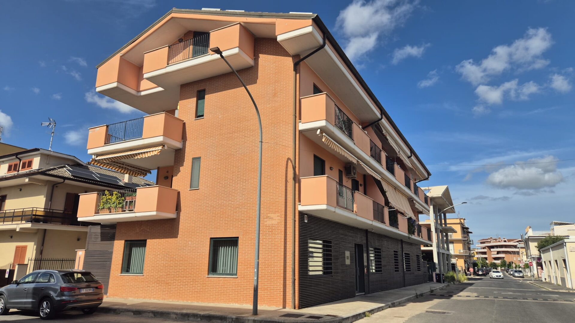 Vendesi Appartamento – zona centrale – Pontinia