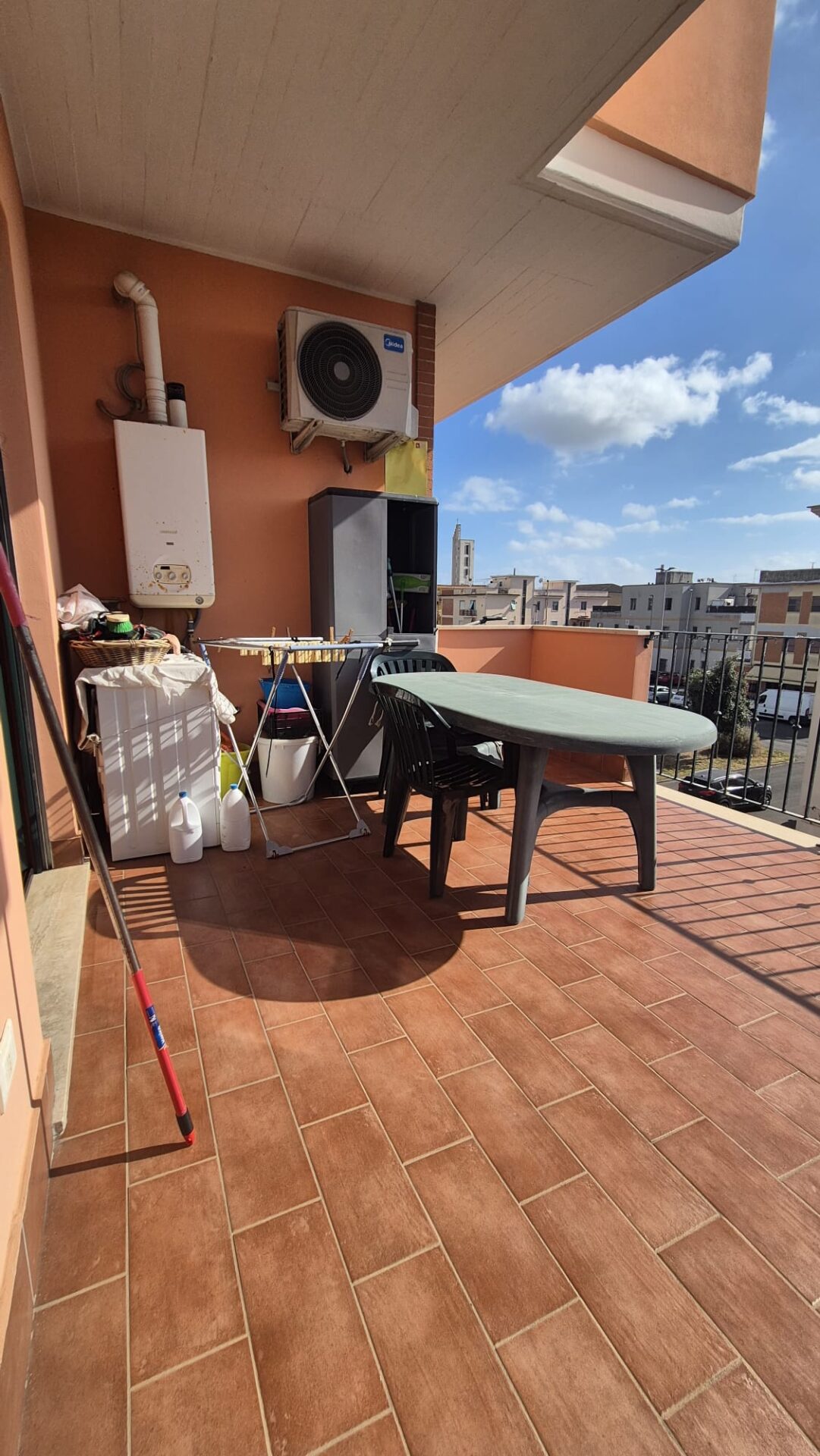 Vendesi Appartamento – zona centrale – Pontinia