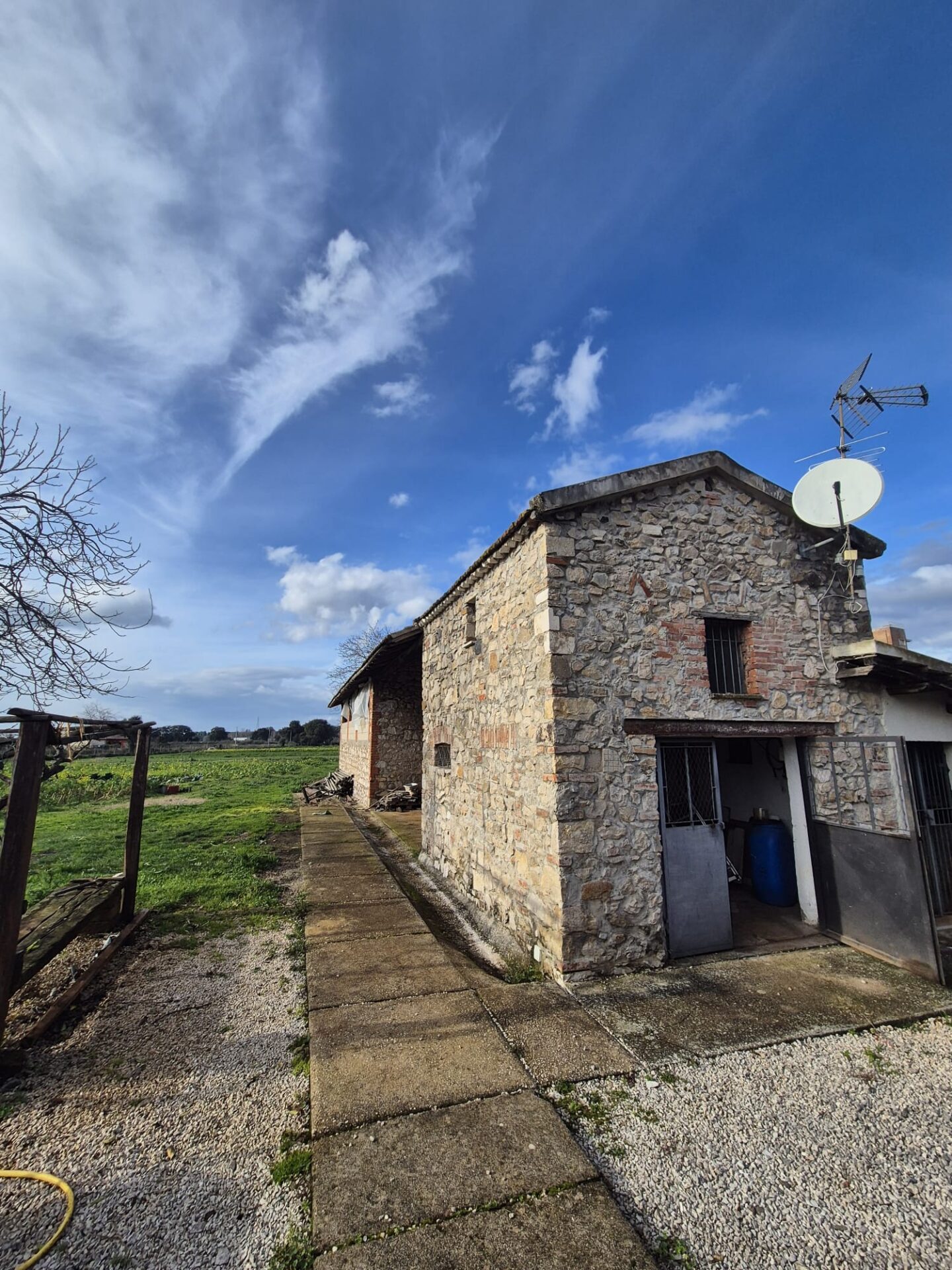 VENDESI TERRENO AGRICOLO – PONTINIA